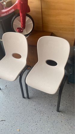 2 kids chairs