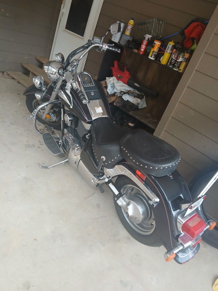2003 Suzuki 1500cc Intruder