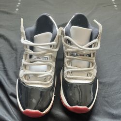 Jordan 11 Retro Low Concord Bred 