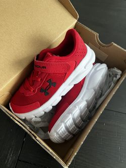 Boys Under Armour Sneakers