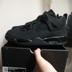 New Air Jordan 4 Retro Black Cat Men Size 8.5 (2025)