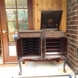 Antique Victrola Phonograph Victor Talking Machine Co. #410