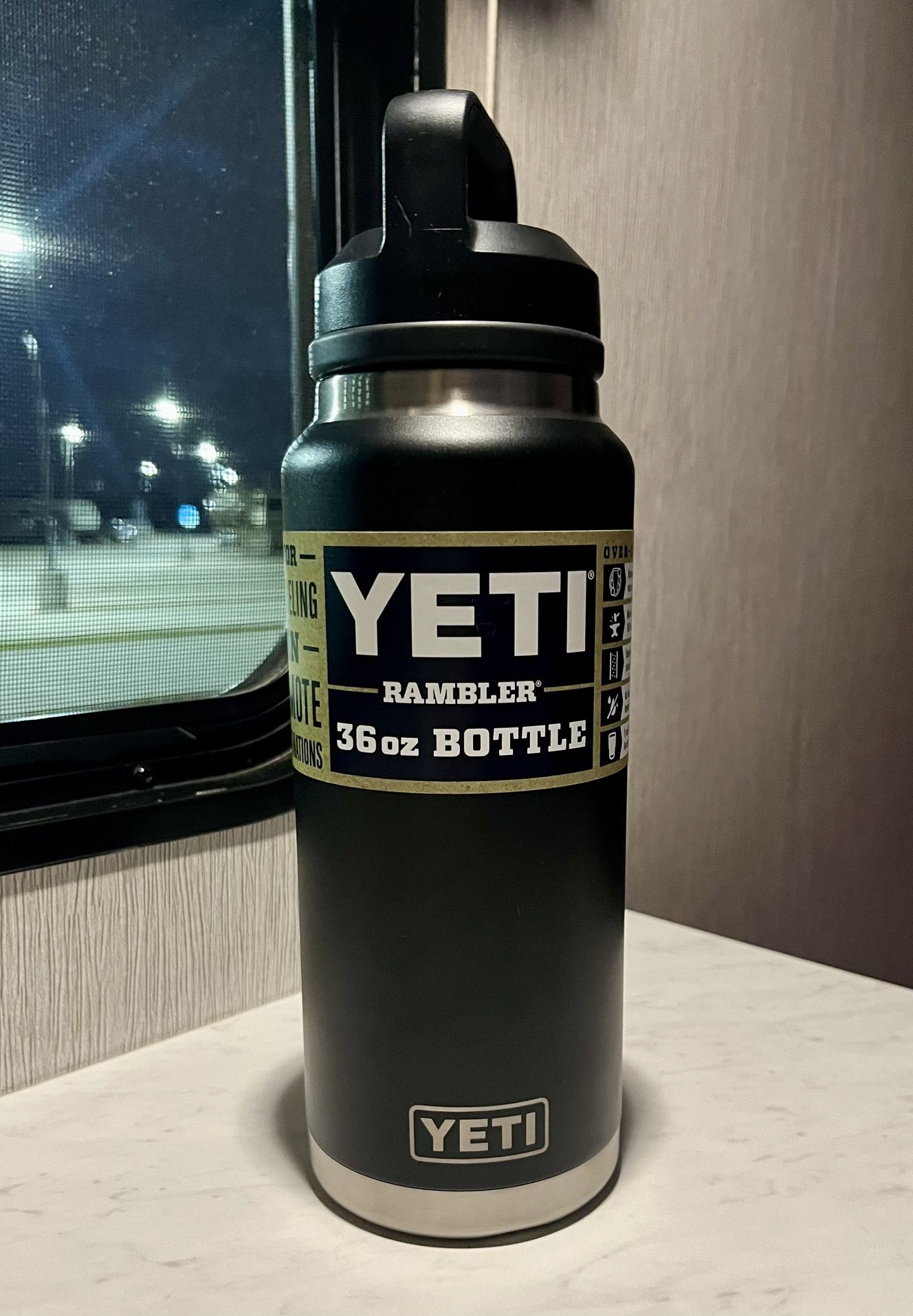 YETI RAMBLER 36OZ BOTTLE 