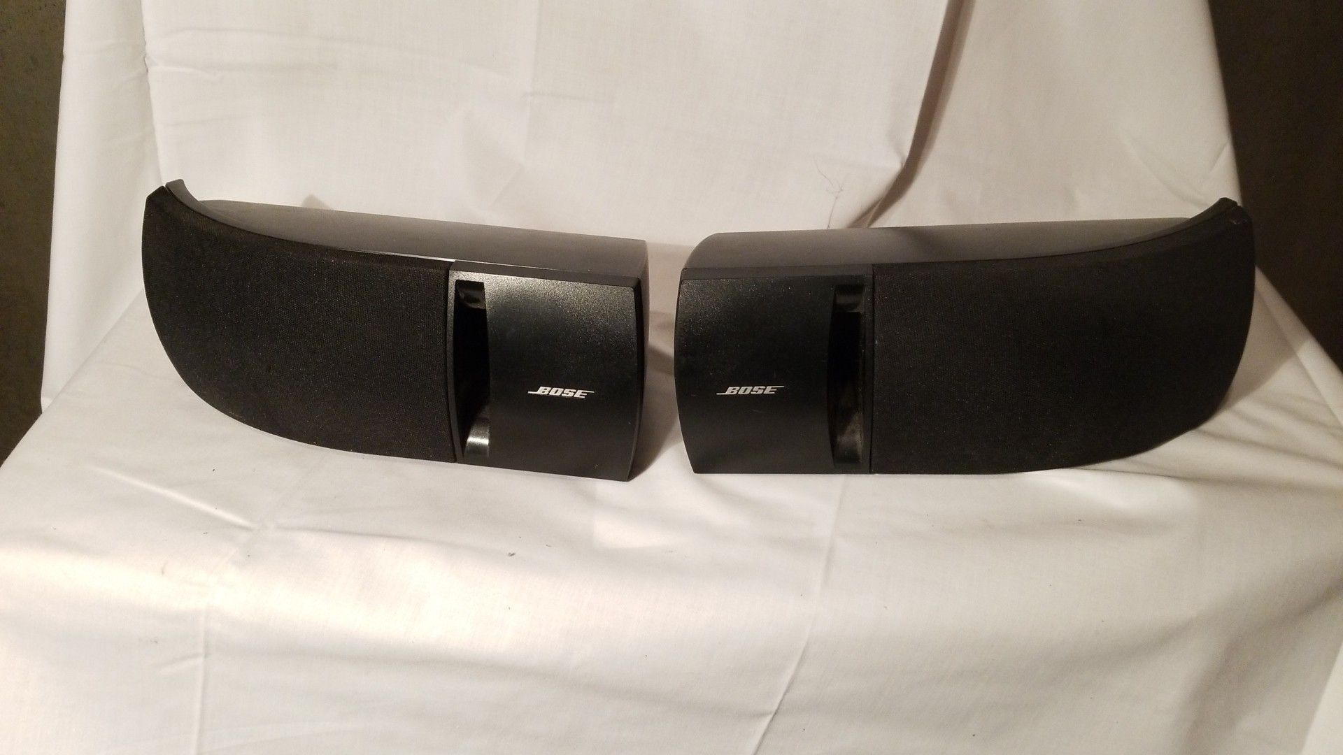 Pair of Bose 161 speakers black excellent condition