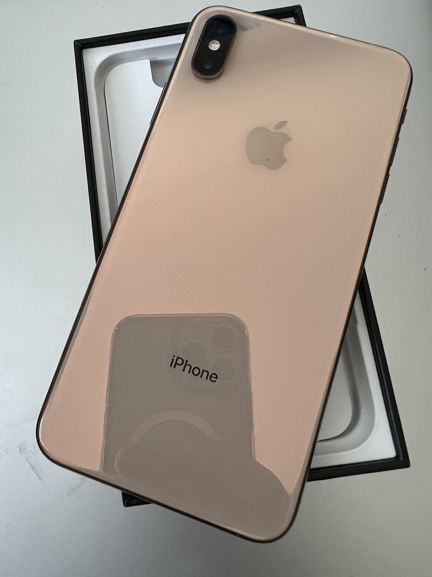Iphone XS Max 64GB GOLD ANY CARRIER