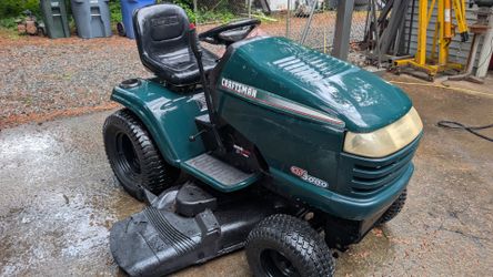 Craftsman GT3000 Riding Lawnmower