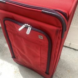 Carry On Suitcase On Rollers From Swiss Guard Reduced Again 