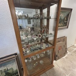 FOR SALE: Howard Miller Chesterfield II Curio Cabinet (Golden Oak)