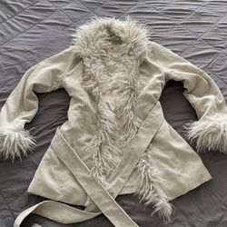 Women’s Fashion Winter Jacket- Medium 