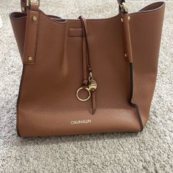 Calvin Klein Bucket Bag W Braided Handle