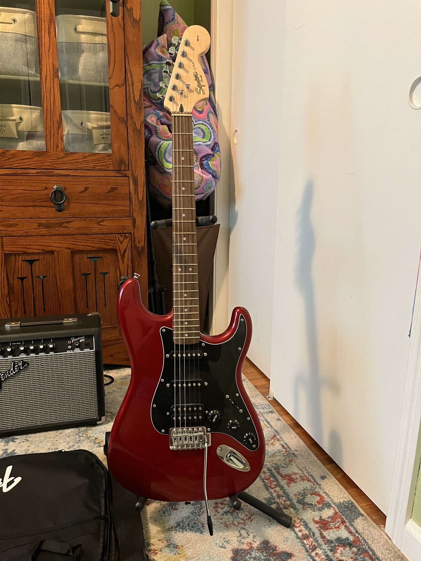Apple Red Electric Fender Guitar for Sale in La Mesa, CA OfferUp