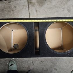2- 12 Subwoofers Box