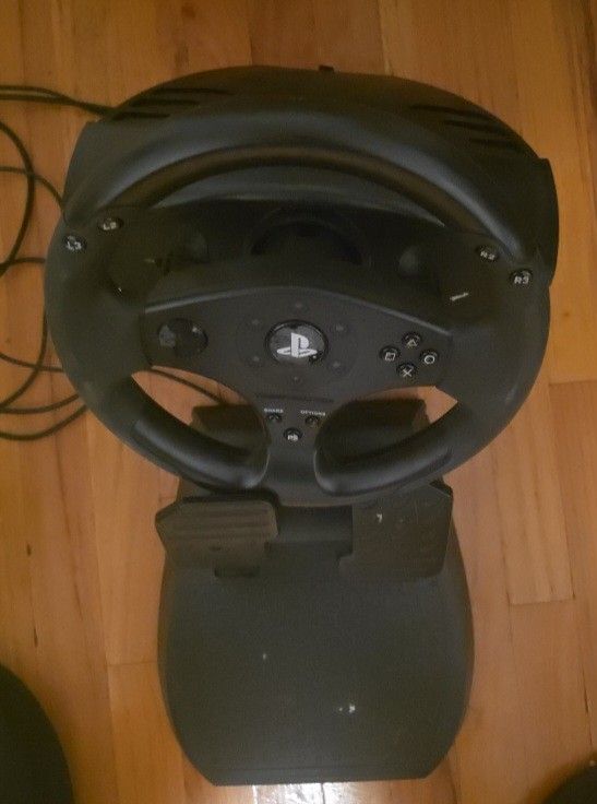 PS3 PS4 Selling a Thrustmaster Racing Wheel