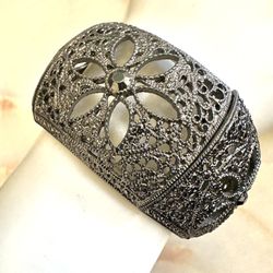 Grey Metal Wide Stretchy Bracelet 