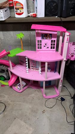 Barbie dream house