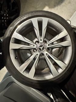 18-inch Mercedes 5 Twin Spoke Grey Wheel