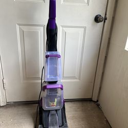  Bissell PowerForce PowerBrush Pet Series 2910 carpet cleaner.