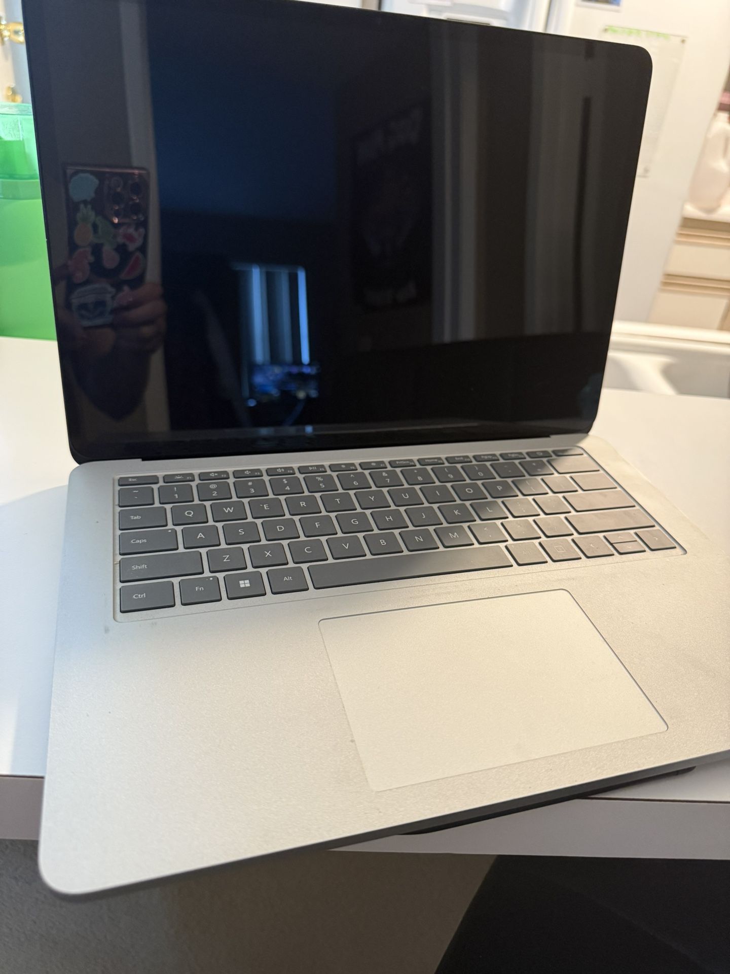 Microsoft surface laptop studio i7 processor with an rtx 3050 gpu