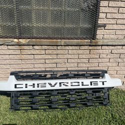 2021 Chevrolet Silverado HD Grille Oem Excellent 