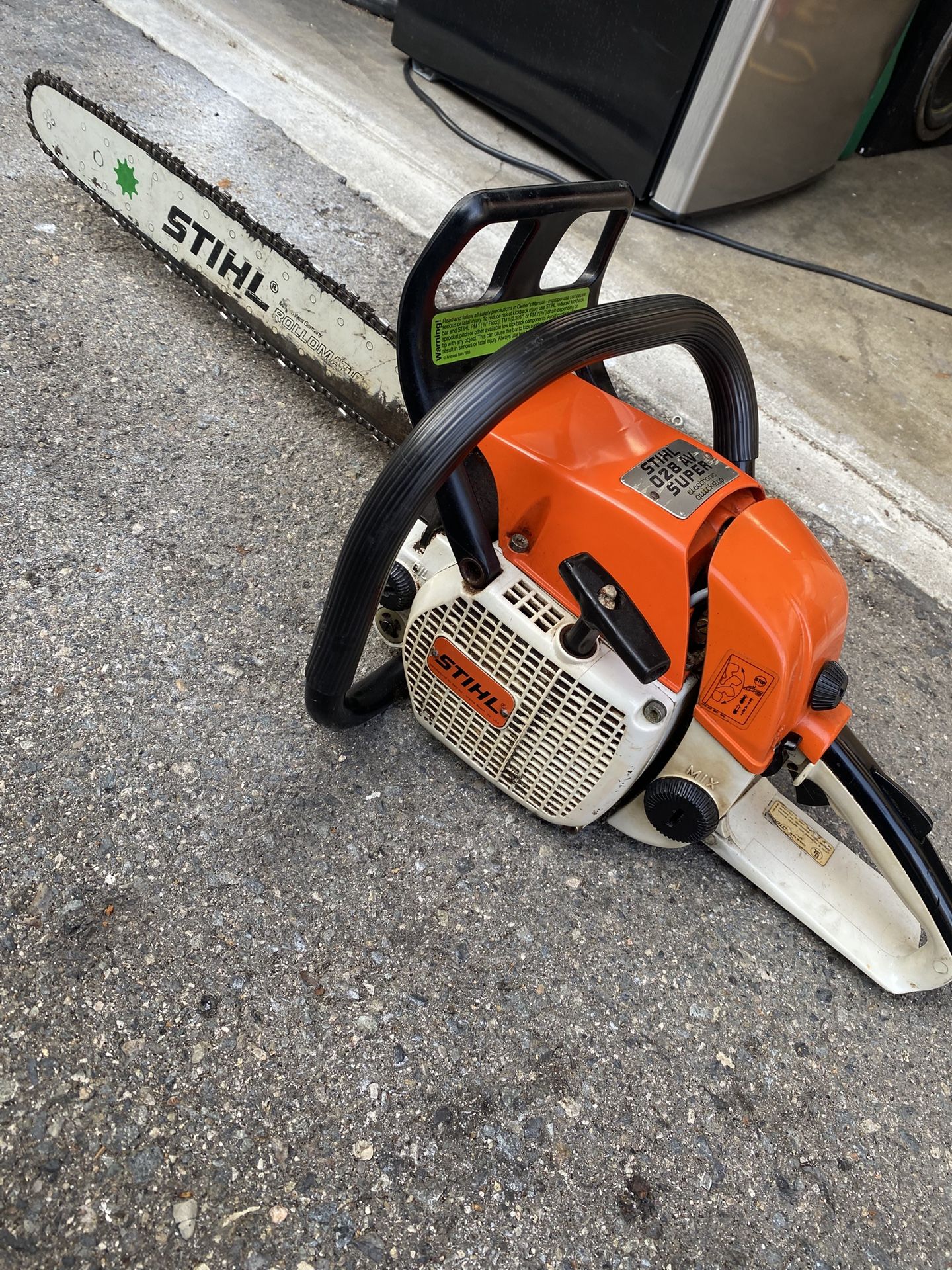 STIHL 028 AV Super, Gas Powered Chainsaw, 18" in.