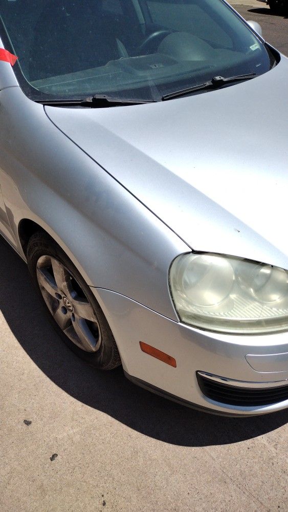 2009 VW Jetta 2.5 Automatic Loaded Great Engine Runs Excellent Possible Transmission Issues $1300 Bucks Good Parts Car