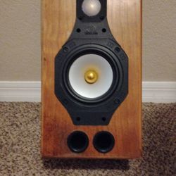 Set Of Two Monitor Audio Silver Speakers 