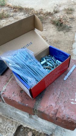 Toggle Bolt Anchors Box Set