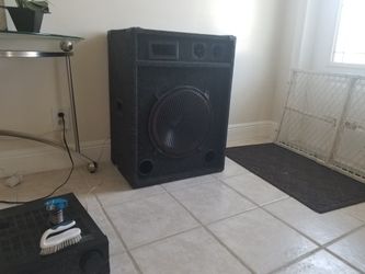 2 Bumper Pro 1 300 Watts Speakers
