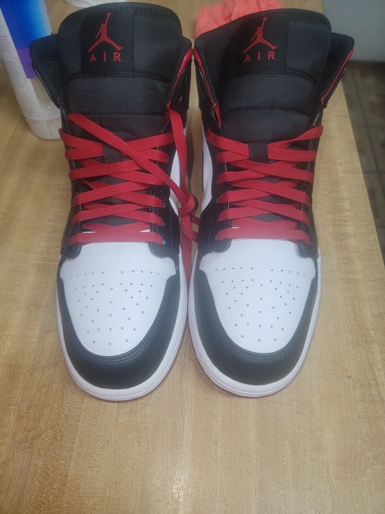 Jordan 1 Black Toe Size 13