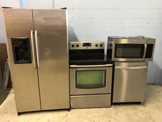 Stainless Steel Kitchen Appliance Set