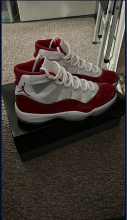Jordan 11 cherry size 8