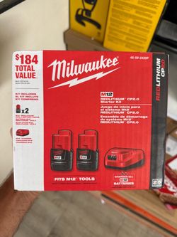 Milwaukee M12 Battery and Charger Kit
