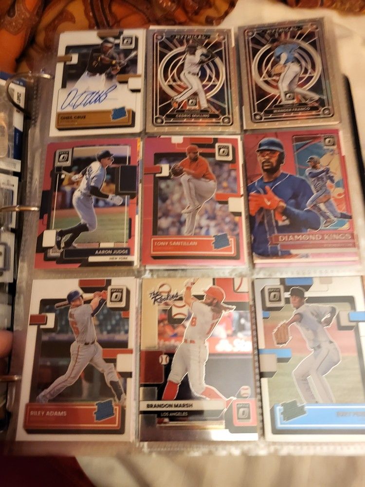 Baseball Cards 2022 Parralels Over A Thousand