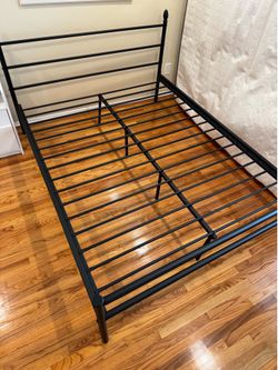 Queen black metal bed frame