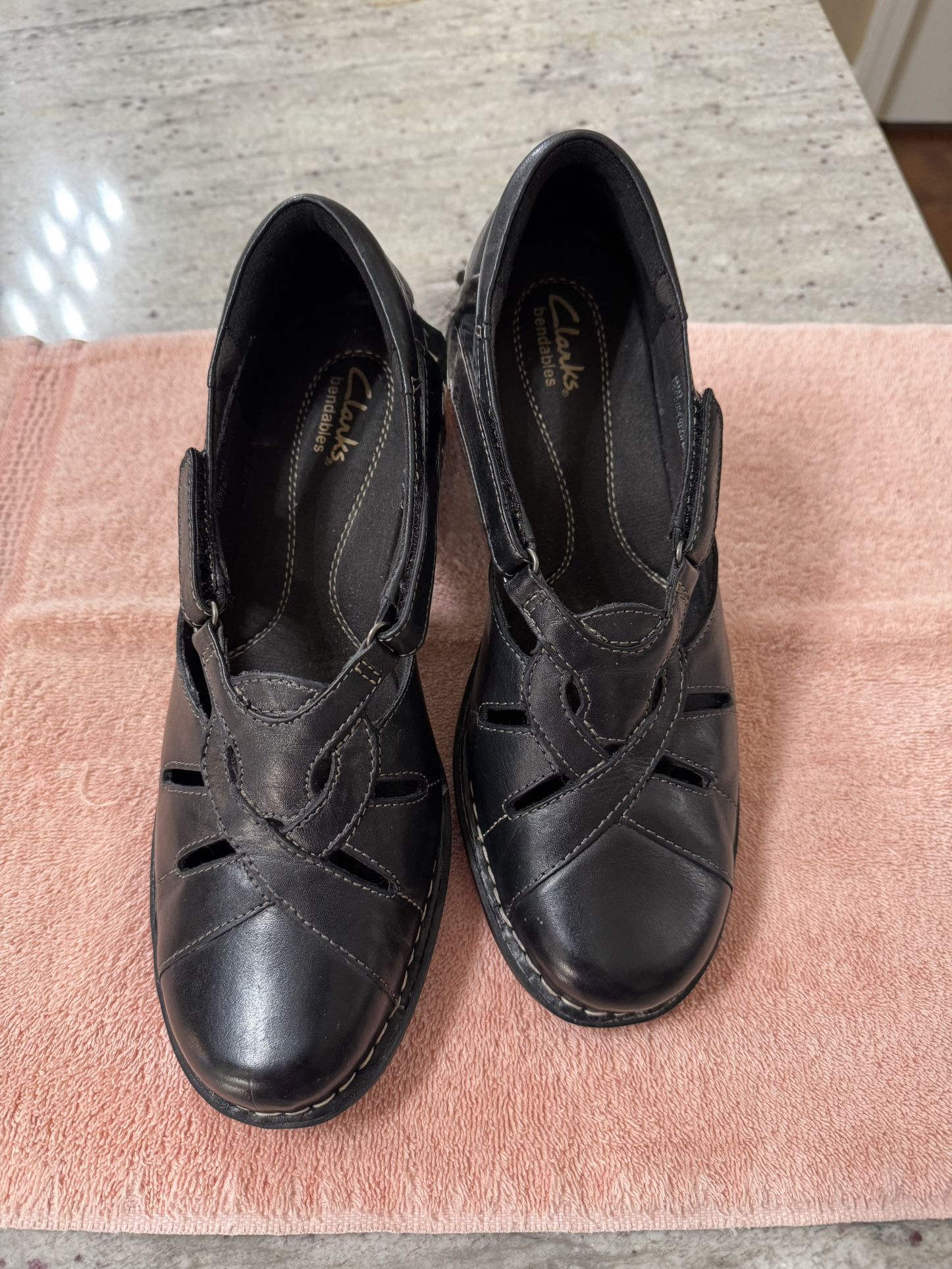 Clark’s Women’s Bendable Shoes; Size 10M