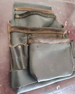 Leather utility belt pouch