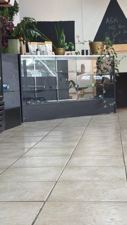 Display Case For Store