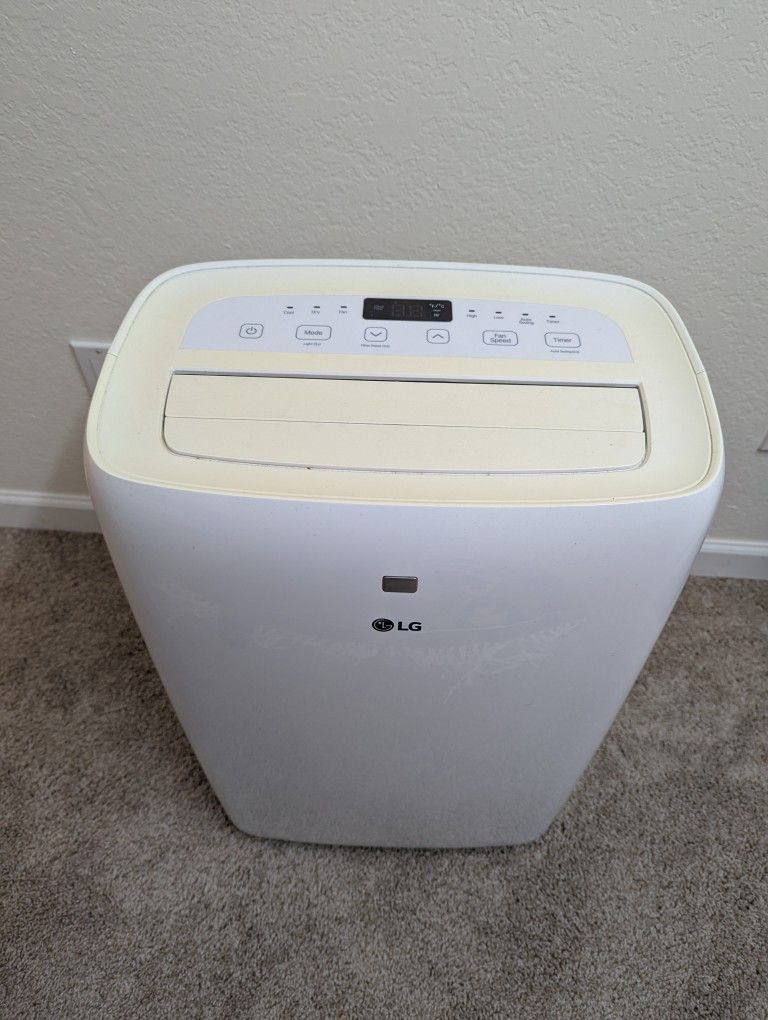 LG Portable Air Conditioner - 250 Sq. Ft. Coverage