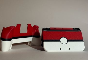 New Nintendo 3DS XL Super Clean with Pokémon Case and Grip