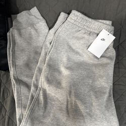 Nike   new  pant   size  M   