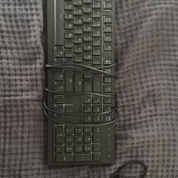 Razor cobra standard wired gaming mouse and razer ortana v3 X keyboard bundle