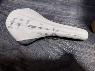 Fizik Antares VS Road Bike Saddle