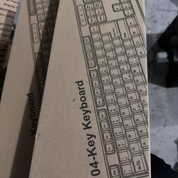 Wholesale 32 Pcs New Wired USB Black 104 Keyboard 