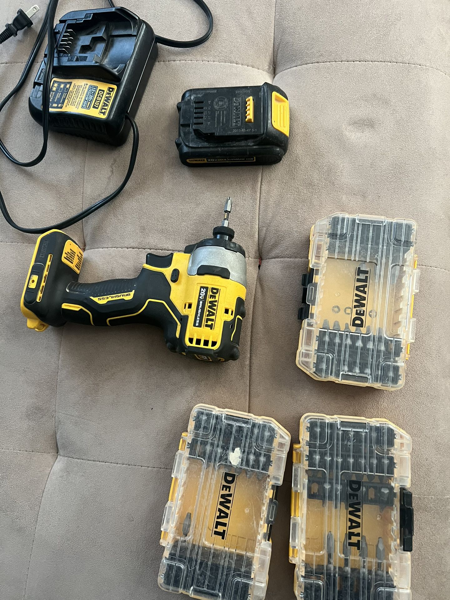 DeWalt Brushless Impact Drill , Comes With Battery And Charger ,( Dewalt Screw Bits Set Included)