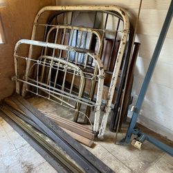 Antique Bed Frames 