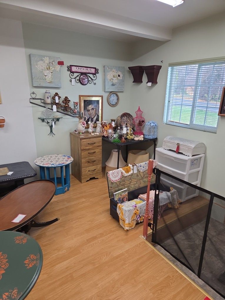 1950's  Wood 4 Drawer Dresser