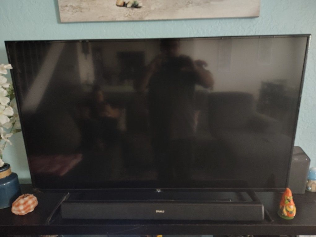 50inch TV With Sound Bar