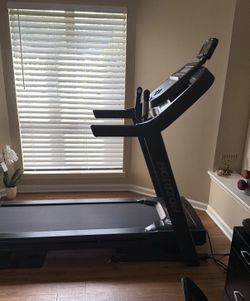Horizon 7.0 AT Treadmill – Like New, Foldable, Bluetooth – Lancaster, SC