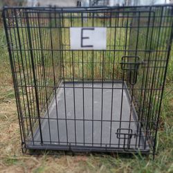 E. EXTRA LARGE KENNEL 