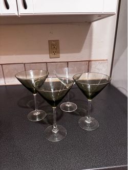 4 martini glasses